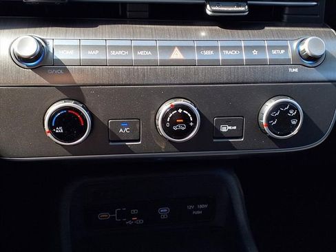 New 2026 Hyundai Kona SE image 18