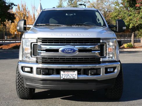 Used 2017 Ford F250 XLT w/ XLT Value Package image 3