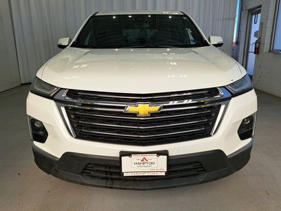 Used 2023 Chevrolet Traverse LT