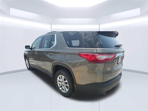 Used 2020 Chevrolet Traverse LT FWD image 4