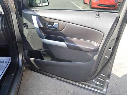 Used 2013 Ford Edge SEL image 18
