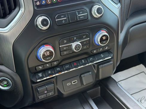 Used 2020 GMC Sierra 2500 Denali w/ Denali Ultimate Package AWD/4WD image 30