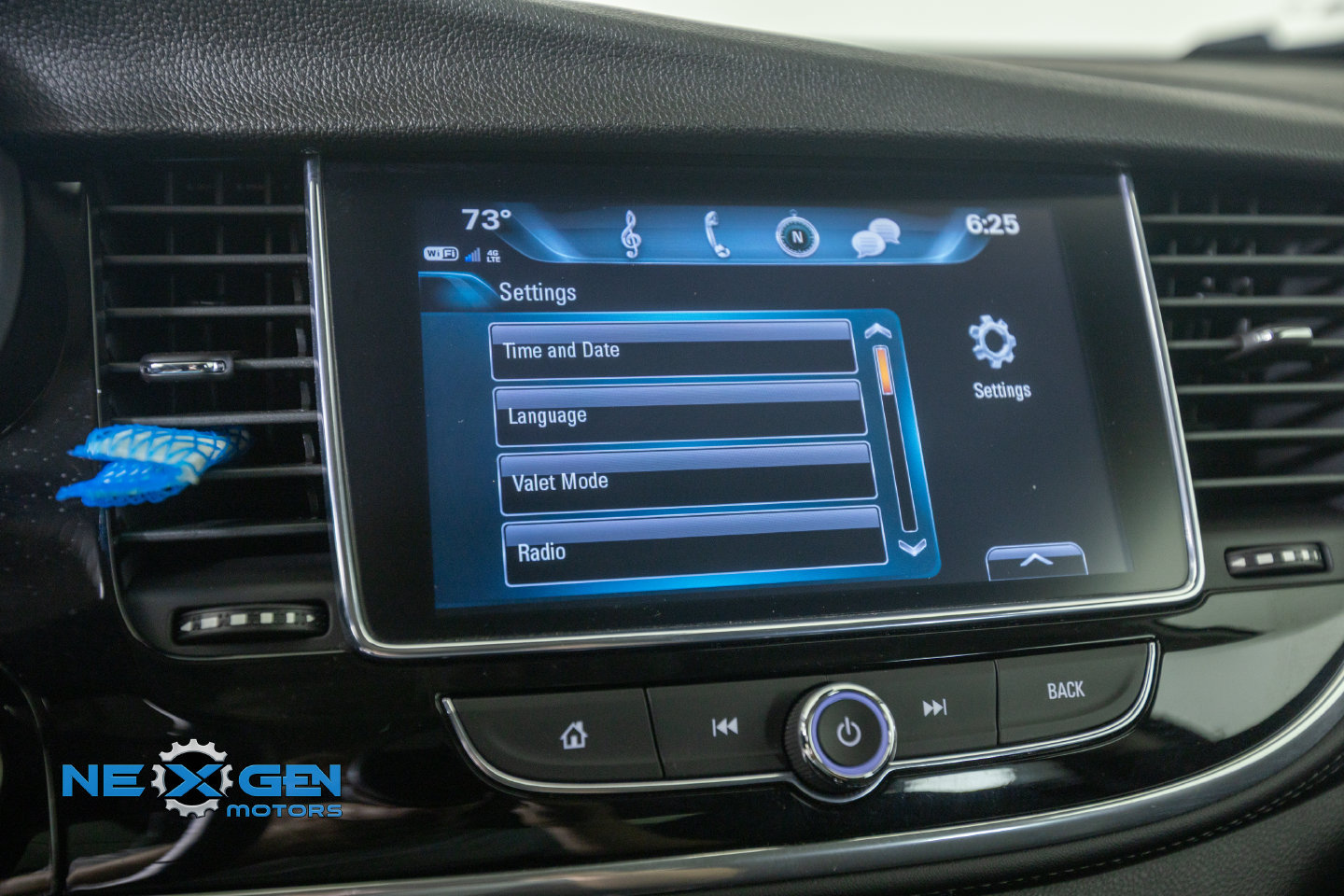 Used 2020 Buick Encore Preferred w/ Safety Package FWD image 21