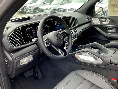 New 2026 Mercedes-Benz GLS 450 4MATIC image 6
