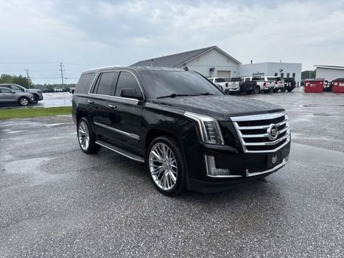 Used 2015 Cadillac Escalade Luxury AWD/4WD image 1