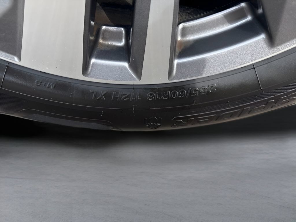 Used 2022 Nissan Pathfinder SL AWD/4WD image 36