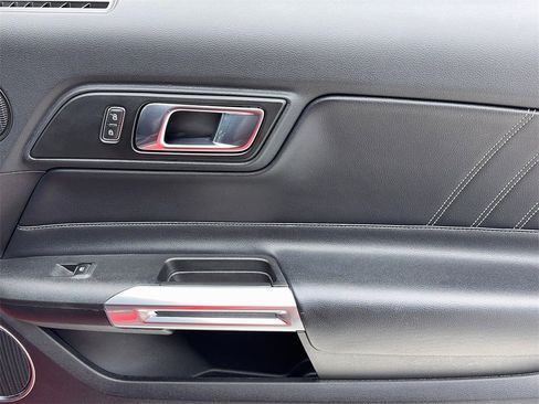 Used 2018 Ford Mustang Premium image 46