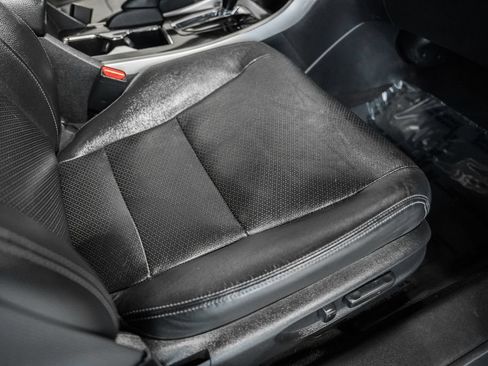 Used 2017 Honda Accord EX-L image 30