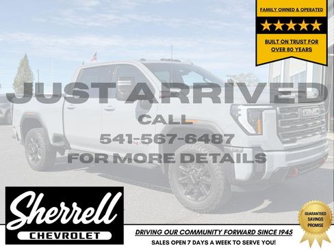 Used 2024 GMC Sierra 3500 AT4 w/ AT4 Premium Plus Package image 3