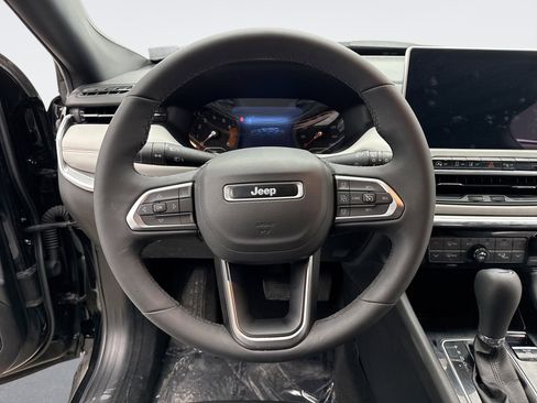 Used 2024 Jeep Compass Limited image 12