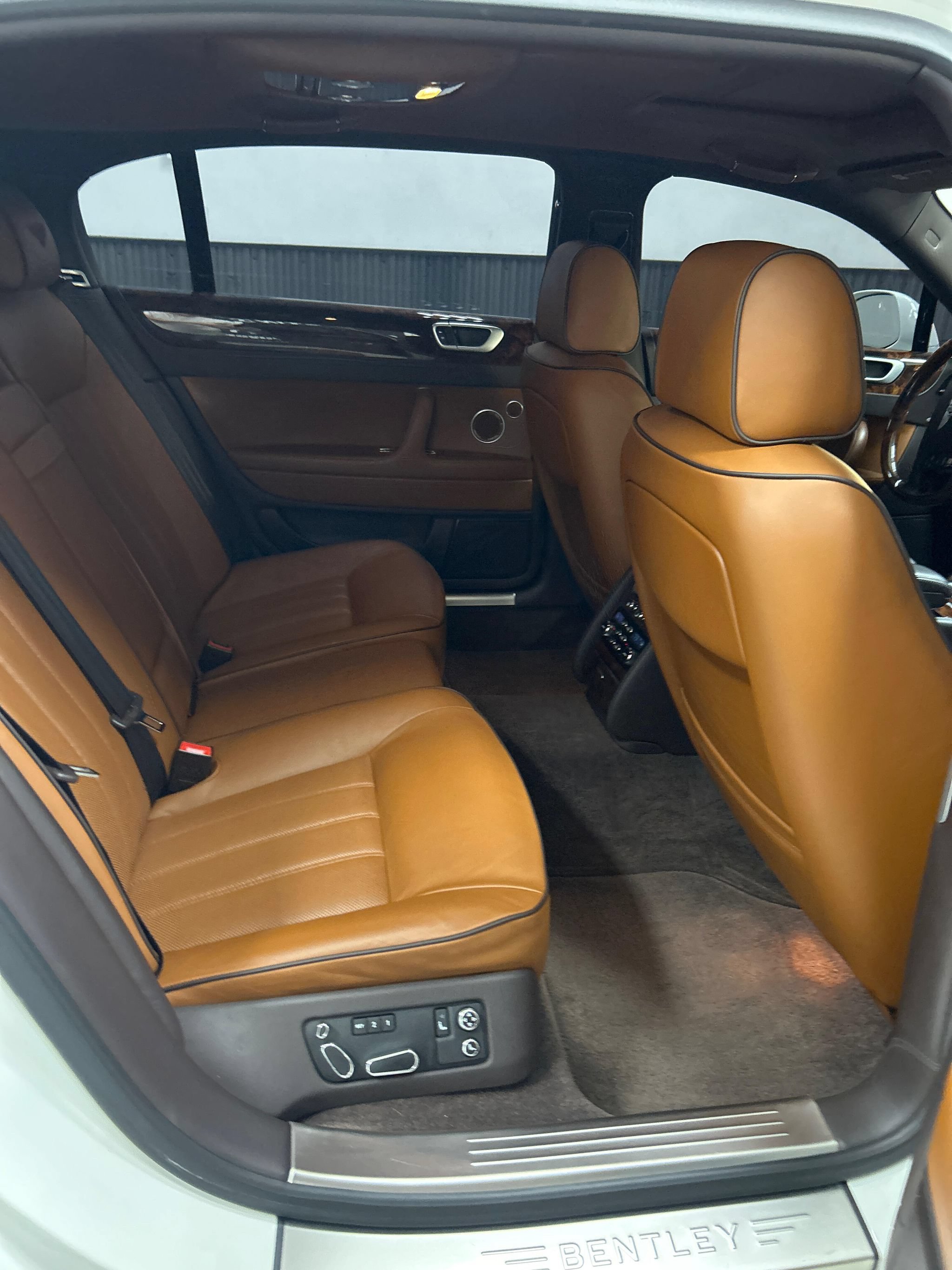 Used 2013 Bentley Flying Spur Flying Spur w/ Convenience Specification Pkg AWD/4WD image 17
