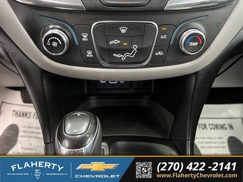 Used 2019 Chevrolet Equinox LS AWD/4WD image 28