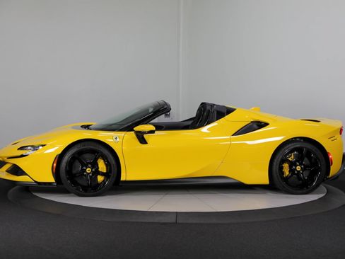Used 2025 Ferrari SF90 Spider AWD/4WD image 6