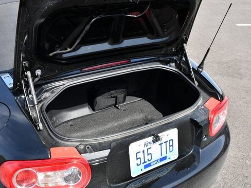 Used 2010 MAZDA MX-5 Miata Sport w/ Convenience Pkg image 15