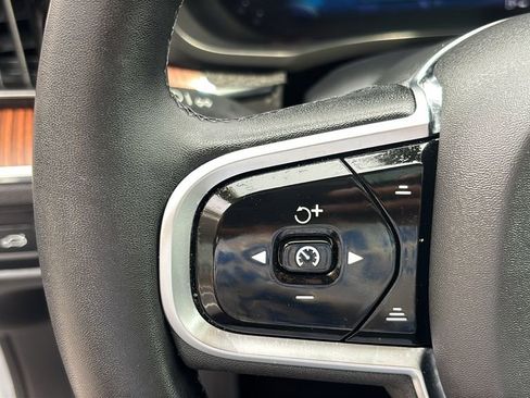 Used 2024 Volvo XC60 B5 Plus w/ Protection Package Premier AWD/4WD image 16