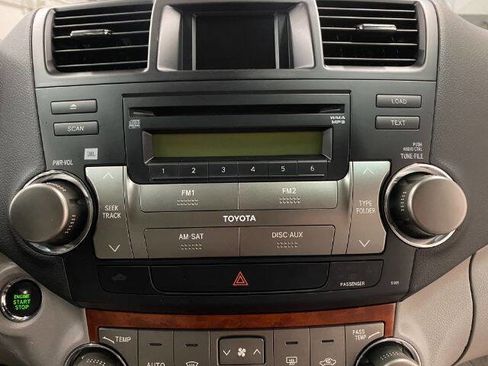 Used 2009 Toyota Highlander Limited AWD/4WD image 26