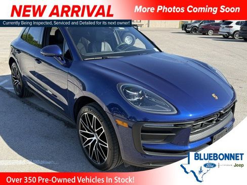 Used 2025 Porsche Macan image 1