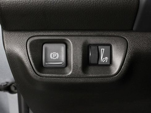 Used 2022 GMC Acadia SLE w/ Driver Convenience Package FWD image 24