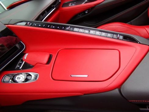 Used 2024 Chevrolet Corvette Stingray Premium Conv w/ Z51 Performance Package RWD image 20