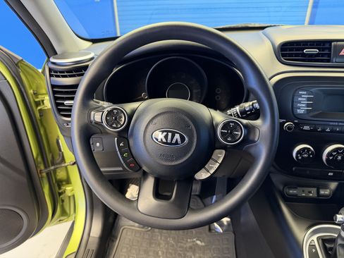 Used 2014 Kia Soul FWD image 13