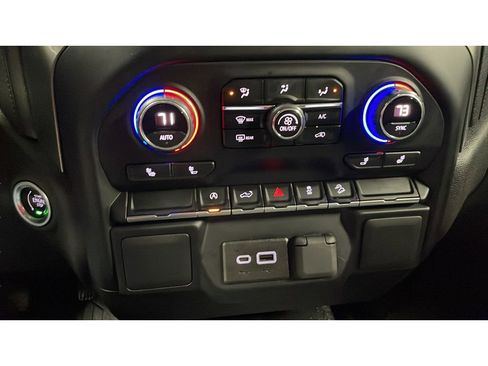 Used 2022 Chevrolet Silverado 1500 LT image 14