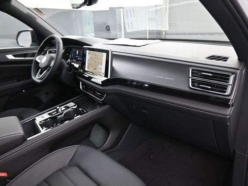 New 2026 Volkswagen Atlas Cross Sport SEL R-Line image 50