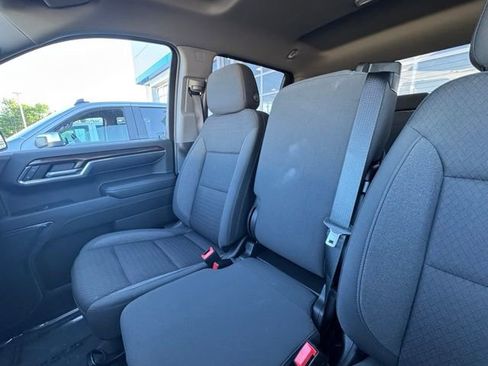 Used 2023 Chevrolet Silverado 1500 LT AWD/4WD image 16