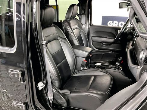 Used 2022 Jeep Gladiator Overland w/ Popular Equipment Package image 9