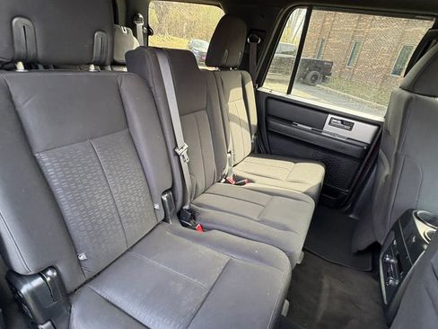 Used 2017 Ford Expedition XLT AWD/4WD image 31
