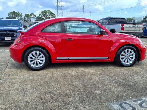 Used 2016 Volkswagen Beetle 1.8T S FWD image 24