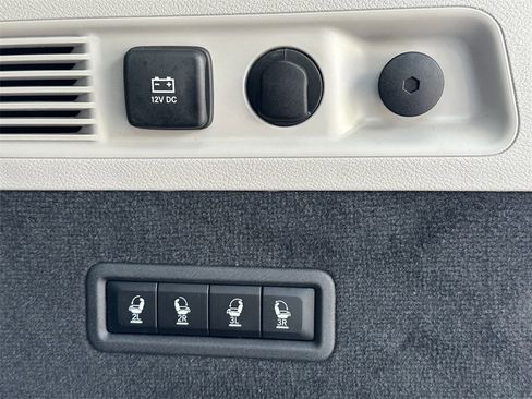 New 2023 Jeep Grand Wagoneer 4WD w/ Flexible Seating Group image 16