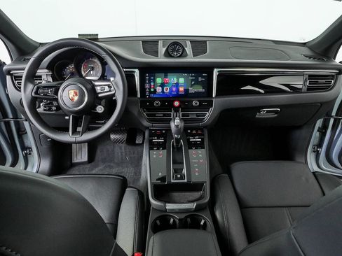 Certified 2026 Porsche Macan AWD/4WD image 20