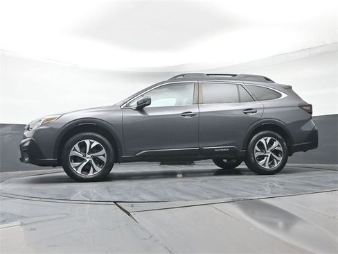 Used 2020 Subaru Outback Limited image 34