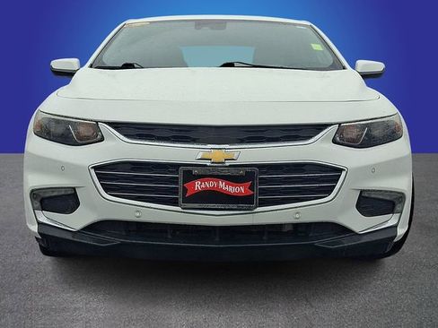 Used 2017 Chevrolet Malibu Premier w/ Driver Confidence Package image 2