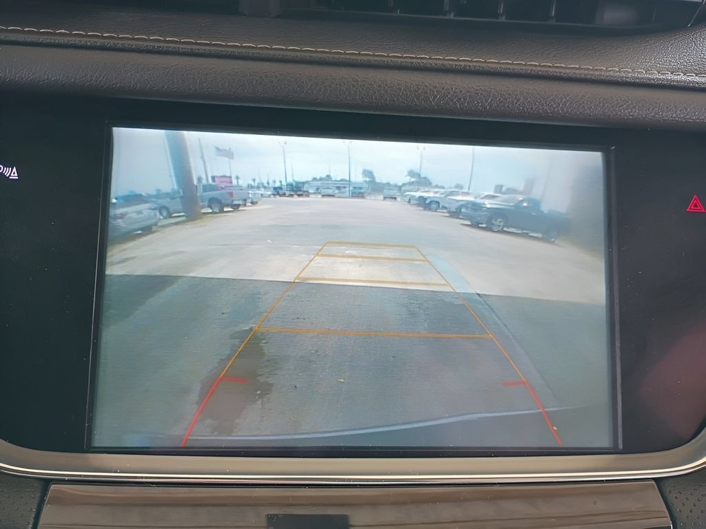 Used 2019 Cadillac XT5 FWD image 7