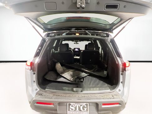 Used 2023 Nissan Pathfinder Rock Creek image 18