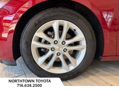 Used 2018 Chevrolet Malibu LT FWD image 6