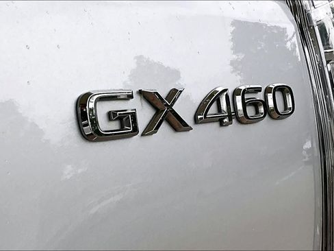 Used 2014 Lexus GX 460 w/ Premium Package AWD/4WD image 28