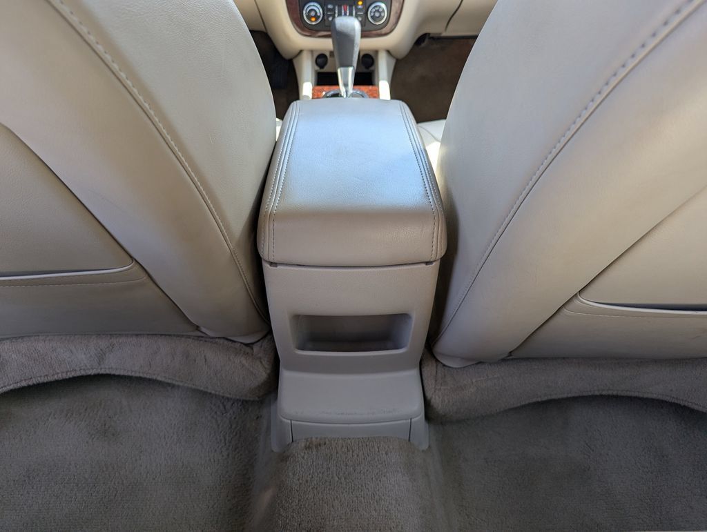 Used 2011 Chevrolet Impala LT w/ Luxury Edition Package FWD image 38