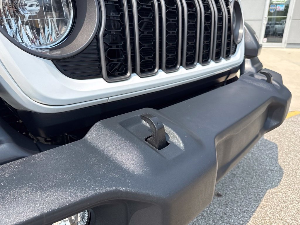 Used 2024 Jeep Wrangler Unlimited Sport AWD/4WD image 19