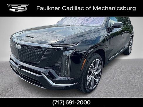 Certified 2026 Cadillac Vistiq Sport w/ LPO, Floor Liner Package AWD/4WD image 12
