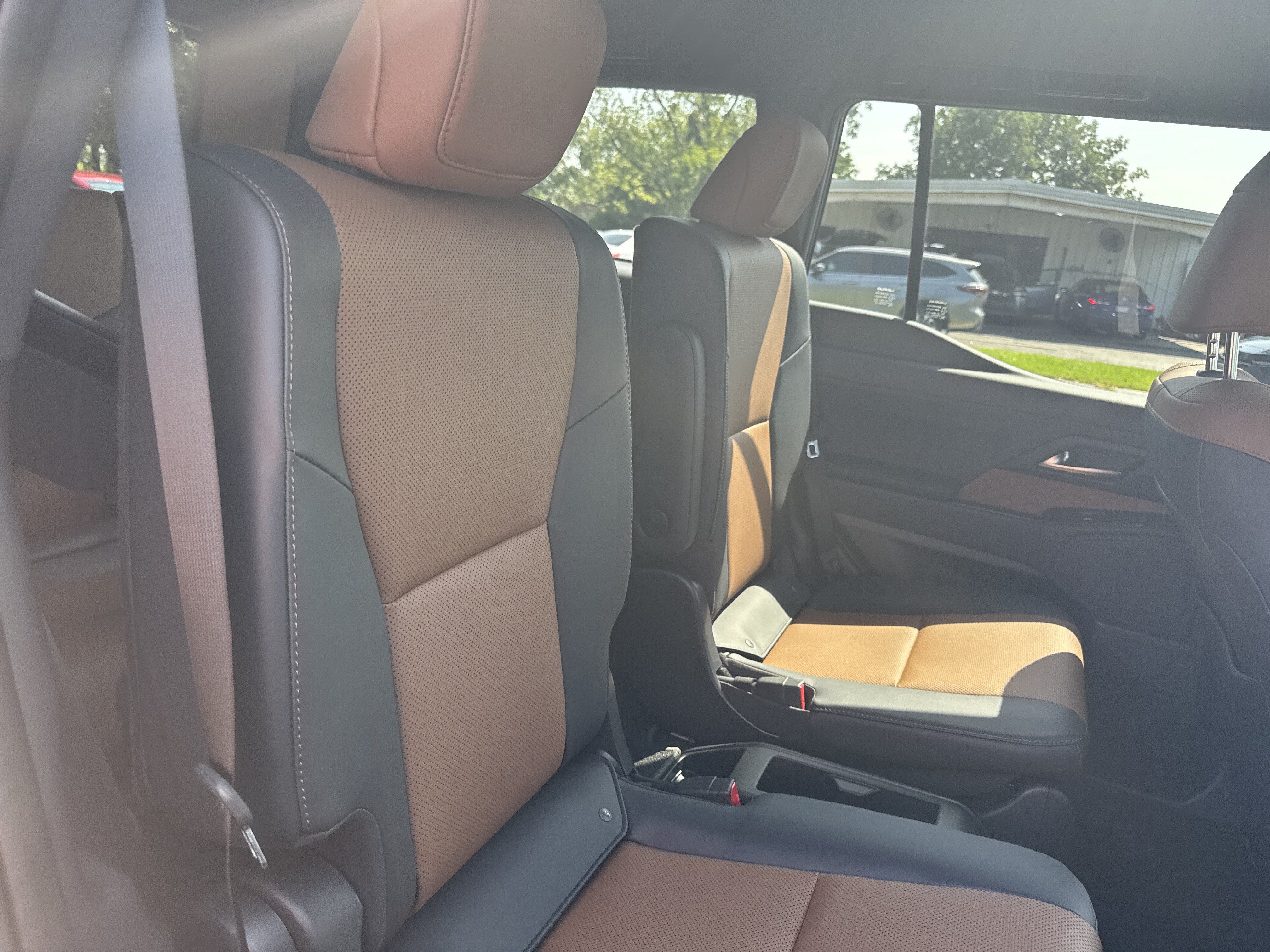 Used 2026 Lexus GX 550 w/ Cold Area Package AWD/4WD image 35