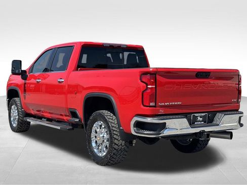 Used 2024 Chevrolet Silverado 2500 LTZ w/ LTZ Premium Package AWD/4WD image 4