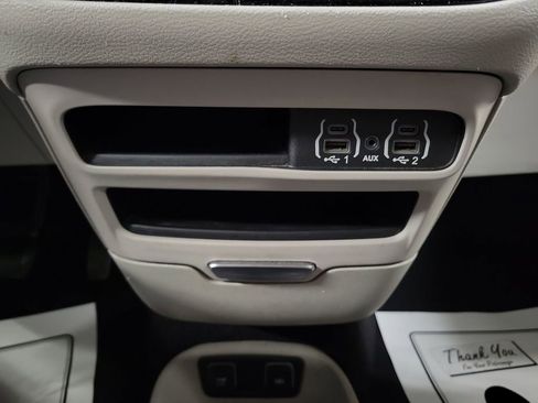 Used 2021 Chrysler Voyager Lxi image 15