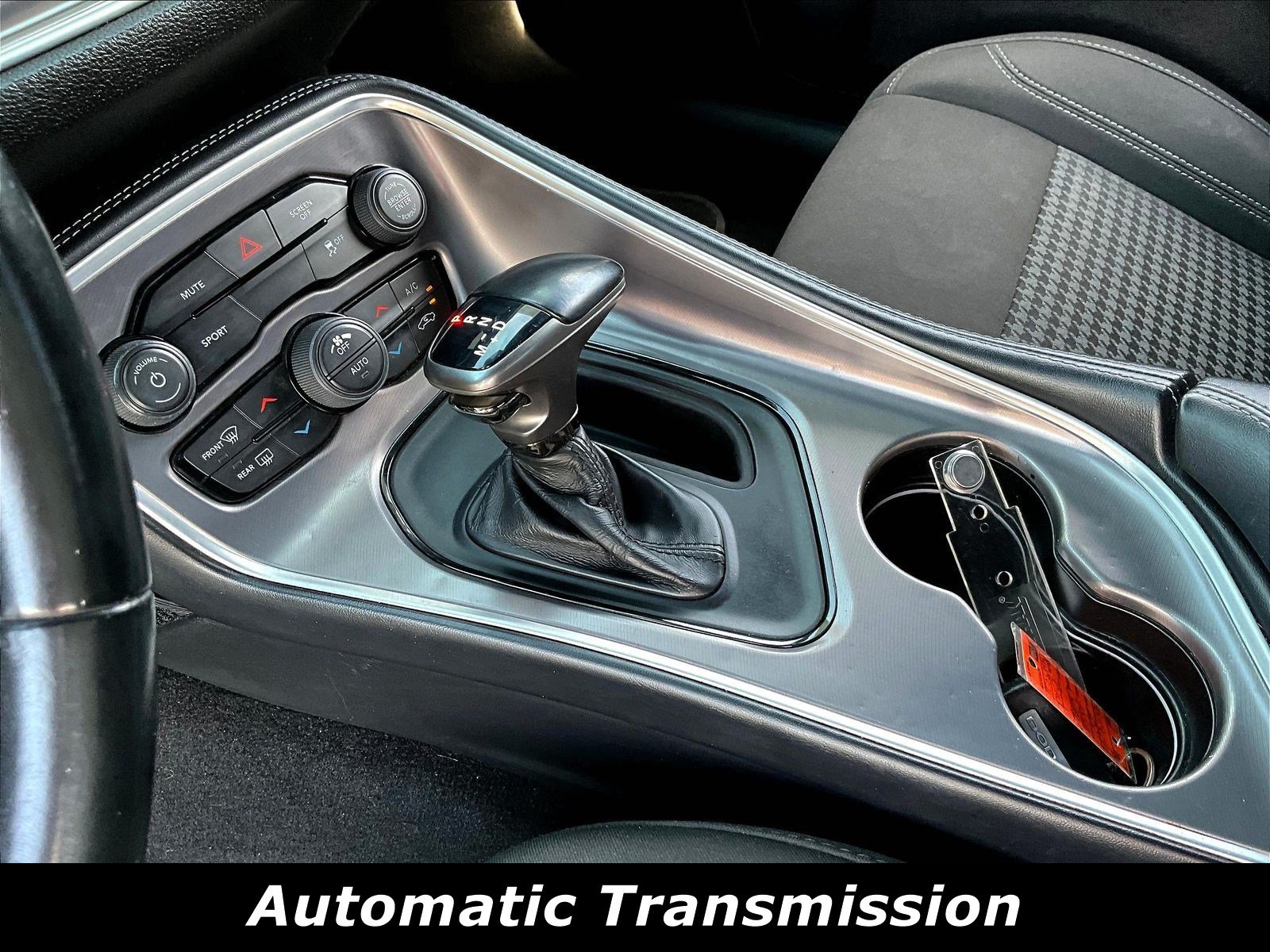 Used 2021 Dodge Challenger SXT RWD image 17