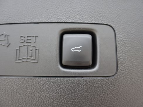 Used 2023 Lincoln Corsair Reserve w/ Equipment Group 202A image 31