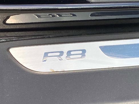 Used 2009 Audi R8 V8 image 7