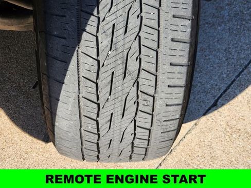 Used 2024 GMC Yukon XL Denali image 10