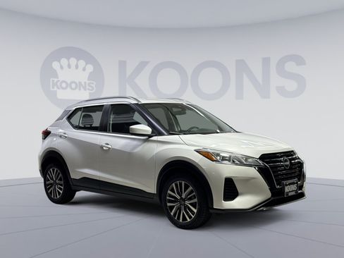 Used 2024 Nissan Kicks SV FWD image 21