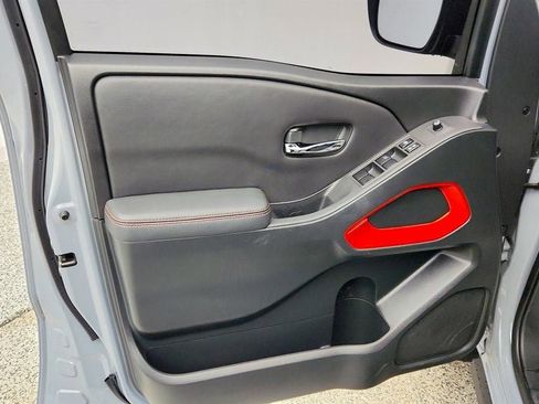 Used 2022 Nissan Frontier Pro-X w/ Technology Package image 10